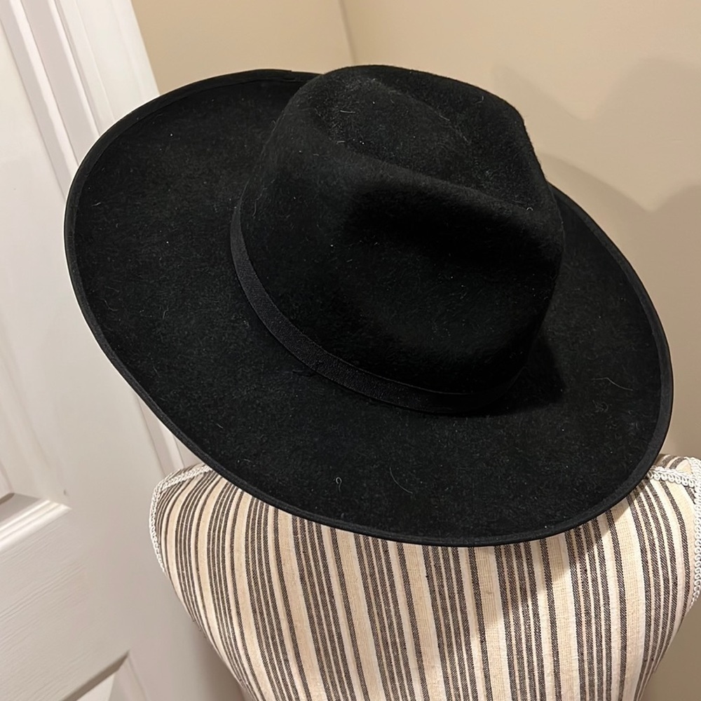 Carly Jean Black Hat